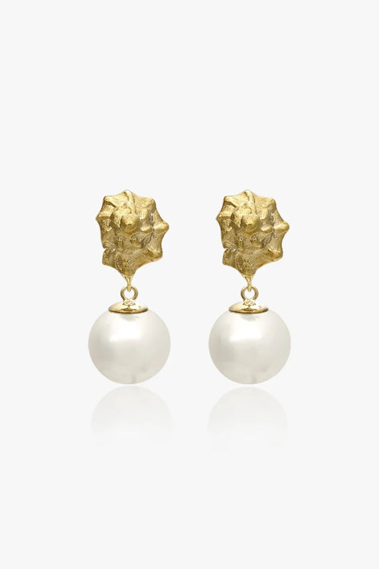BIG PEARL EARRINGS