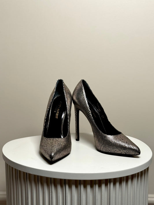 Silver leather pumps