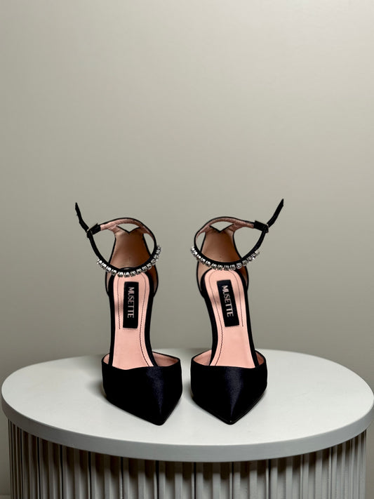 Black satin pumps in limited edition