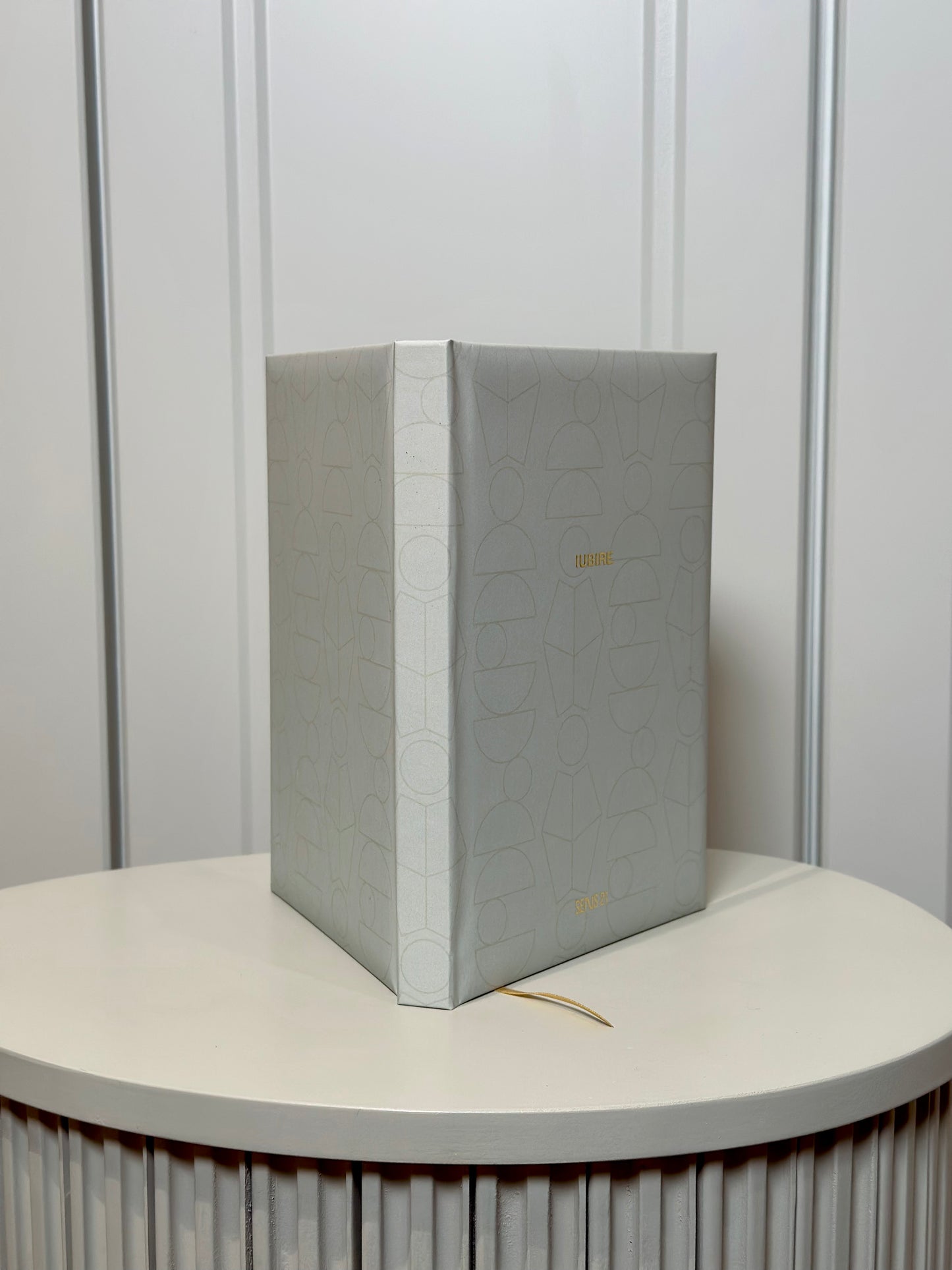 Grey notebook IUBIRE
