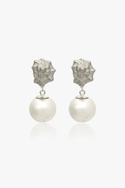 BIG PEARL EARRINGS