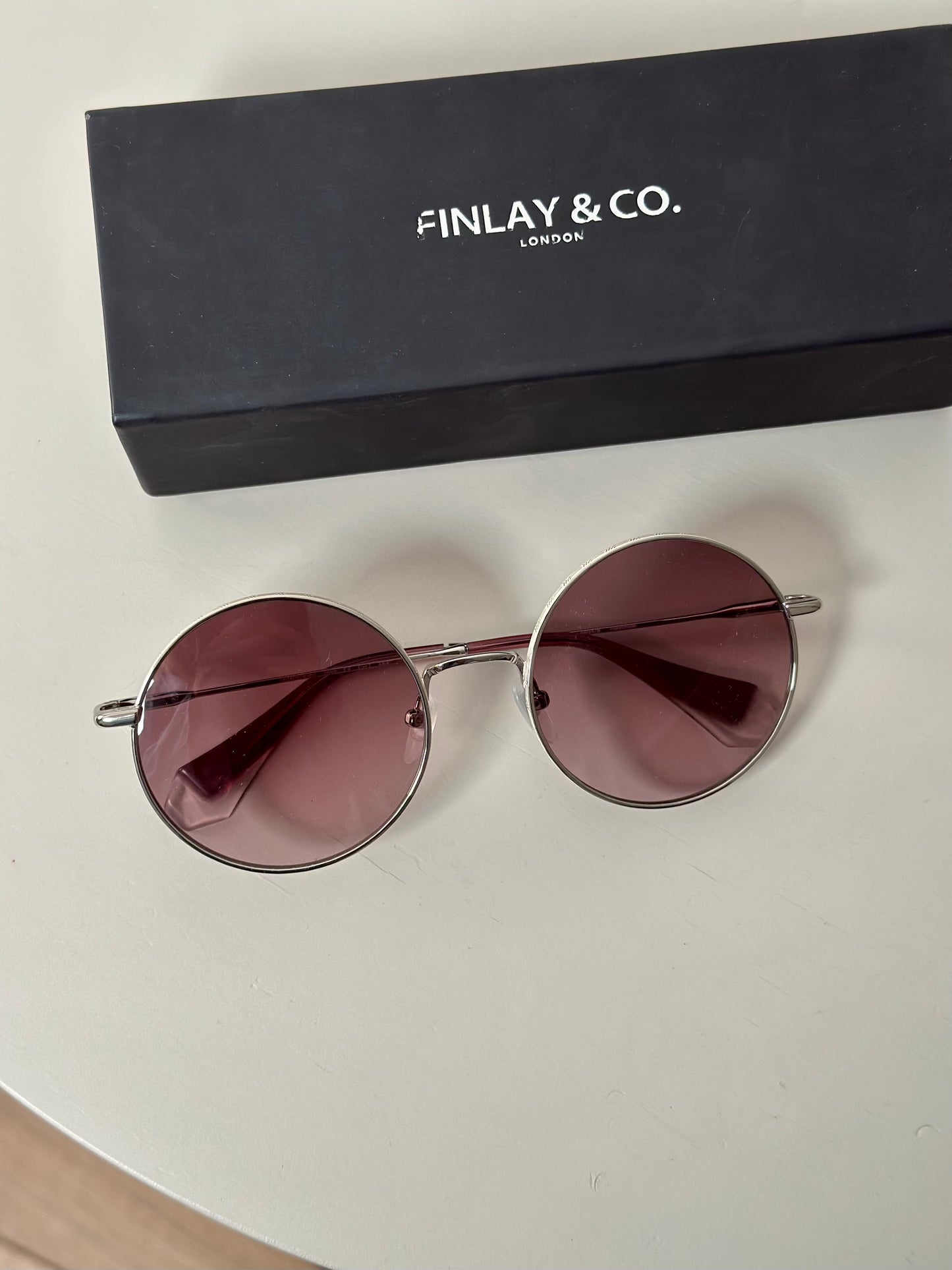 Round sunglasses