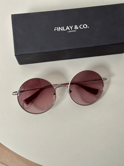 Round sunglasses