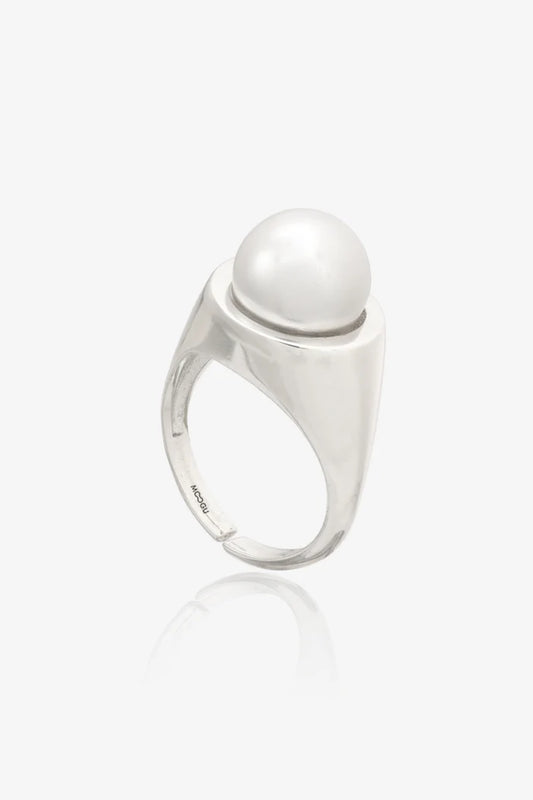 White Pearl Signet ring